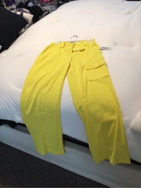 DKNY Yellow Wide-Leg Cargo Pants